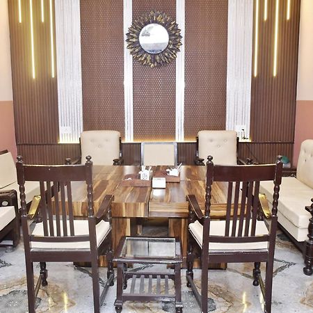 The Orchid Retreat Apartman Agra  Kültér fotó