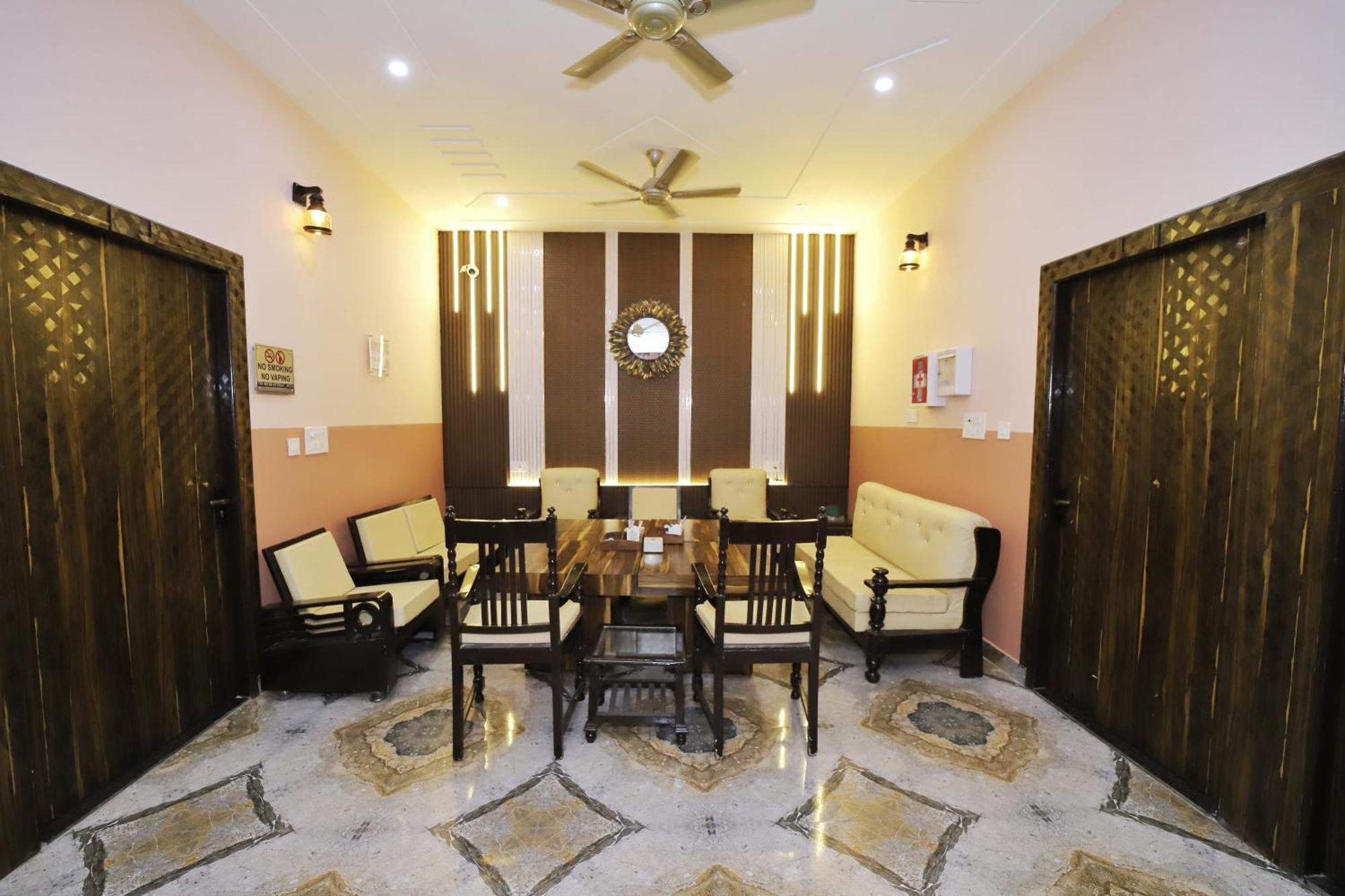 The Orchid Retreat Apartman Agra  Kültér fotó