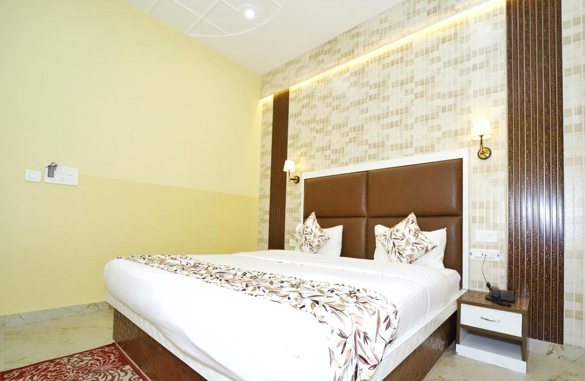 The Orchid Retreat Apartman Agra  Kültér fotó