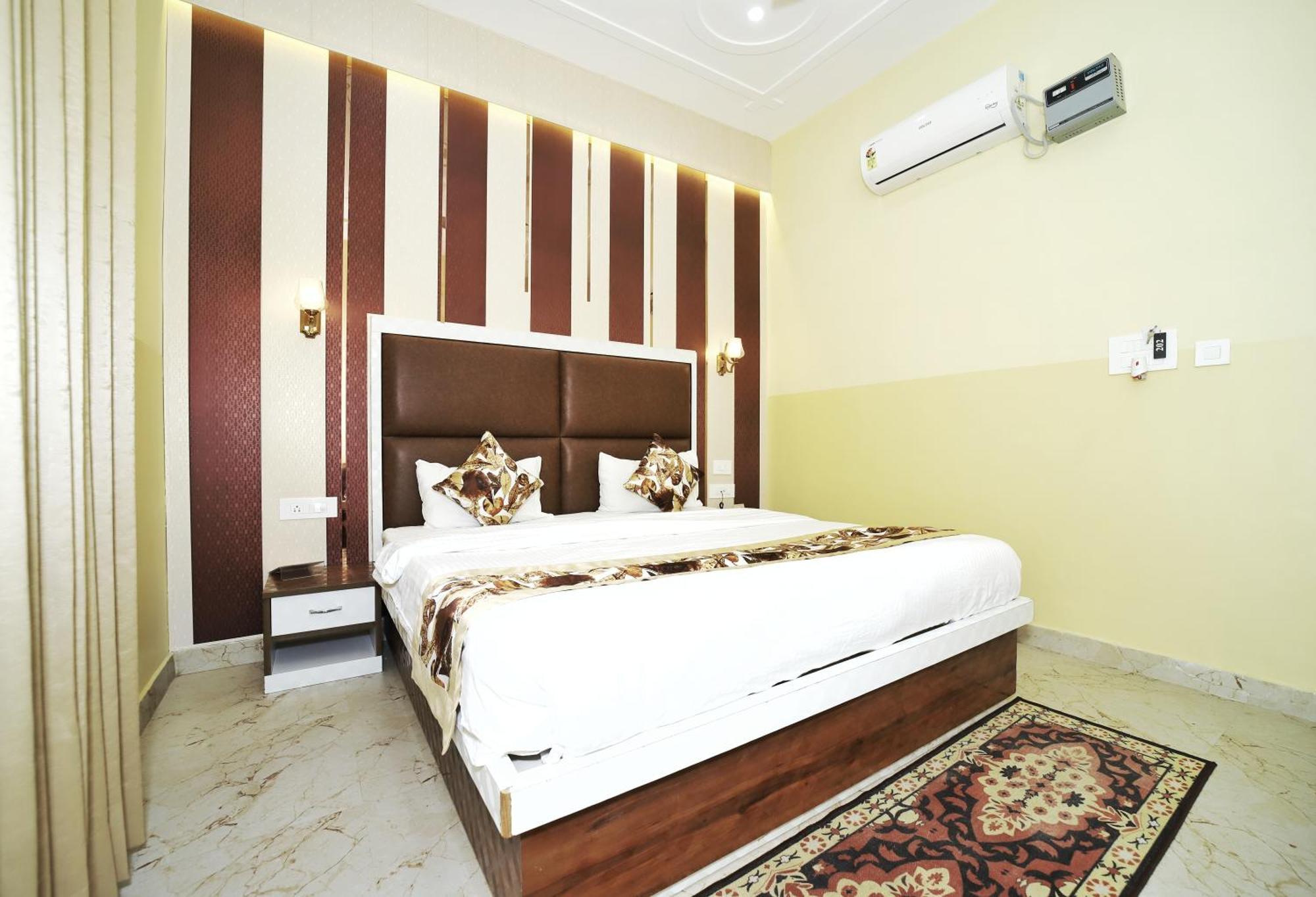 The Orchid Retreat Apartman Agra  Kültér fotó